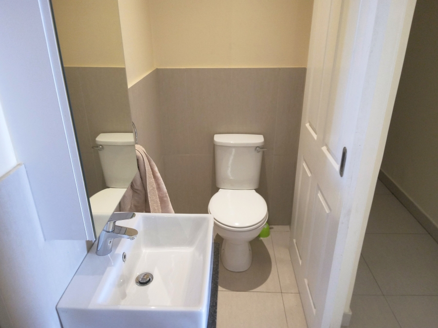 To Let 2 Bedroom Property for Rent in Strand North Western Cape